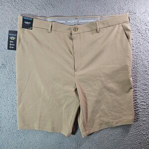 NWT Roundtree & Yorke Performance Shorts Men 42‎ x 9" Classic Flat Brown Plaid